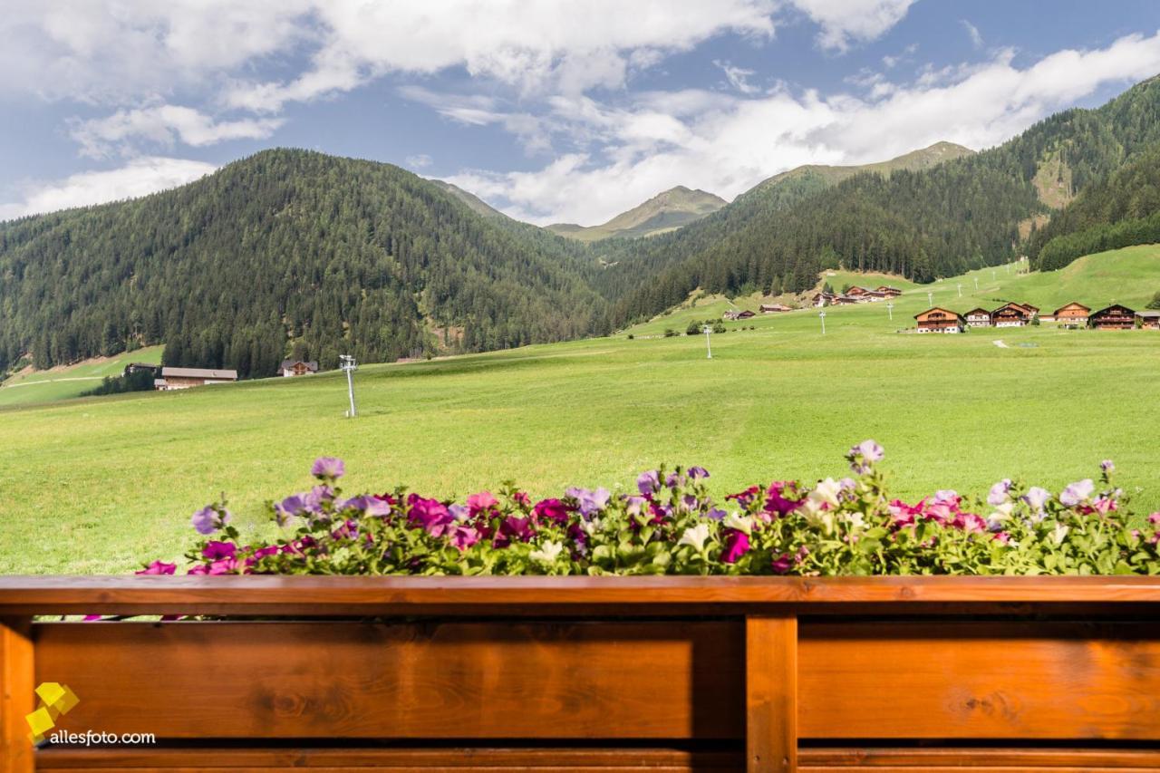 Vitalpina Hotel Magdalenahof Santa Maddalena in Casies Buitenkant foto